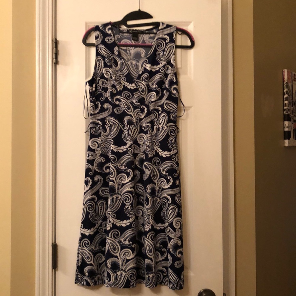 Navy blue and white International Concepts sleeveless v-neck dress